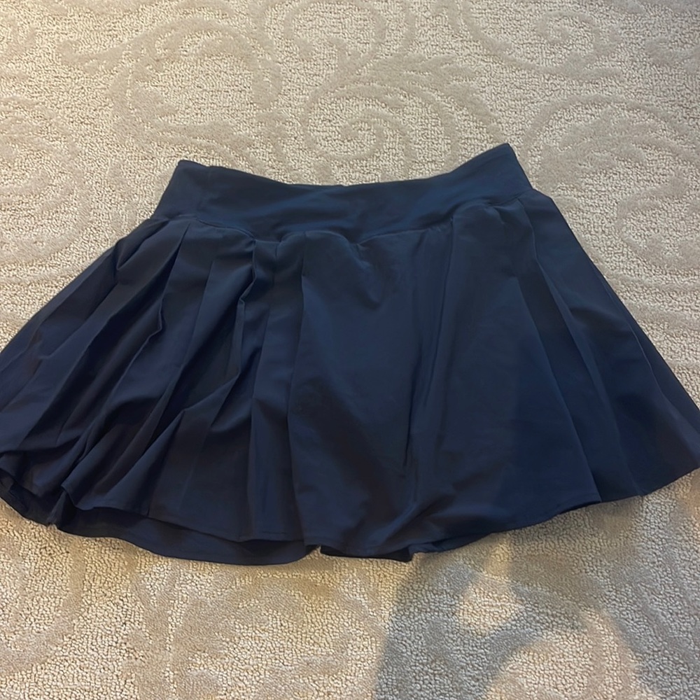 Lululemon tennis skirt, pleated on the side